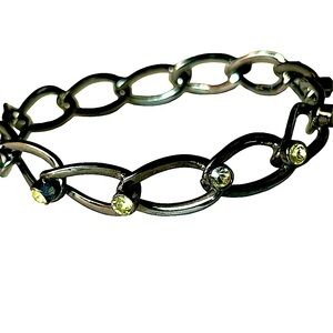 **Beautiful Vintage Silver Link Bangle**